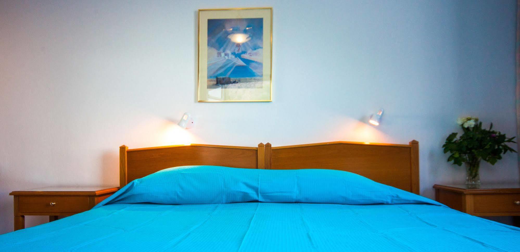 Irini'S Rooms Fteoura Kamári Exteriör bild